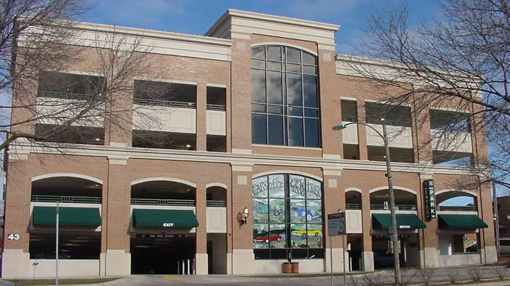 Van Buren parking deack - image courtesy city of Naperville