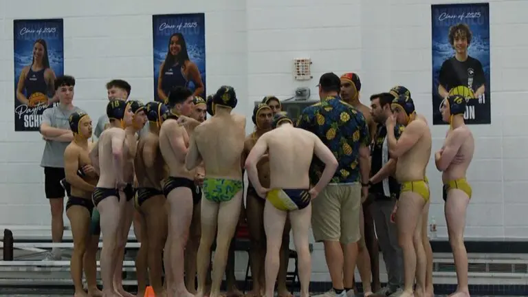 Neuqua Valley boys water polo huddled up