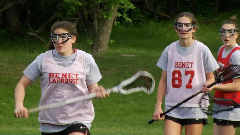 Benet Academy girls lacrosse gets ready before matchup against St. Francis