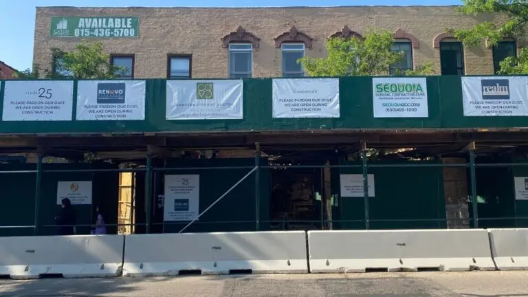 The two-story building on Jefferson Avenue during construction
