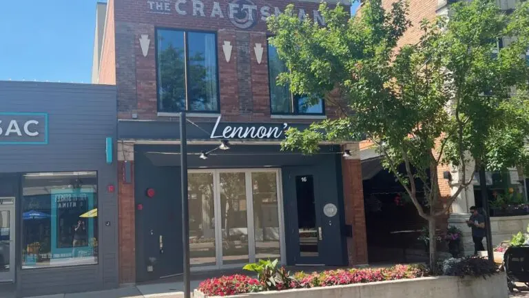 A photo of the Lennon's restaurant in downtown Naperville at 16 W. Jefferson Ave.