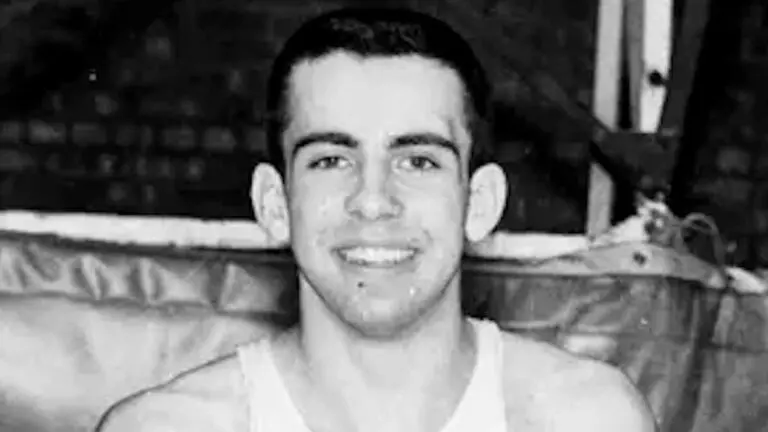 Bill Warden was selected to the 2025 Small College Basketball Hall of Fame following a legendary North Central College career