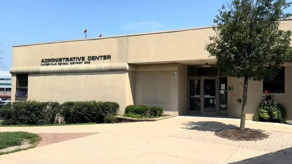 Exterior image of Naperville School District 203 Administration Building