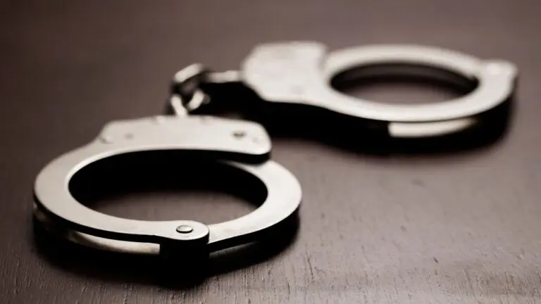 image of handcuffs