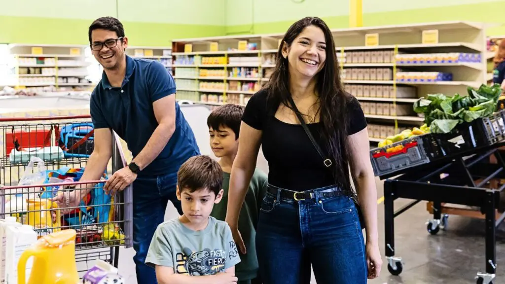 Naperville food pantries prepare for halt of SNAP benefit payments