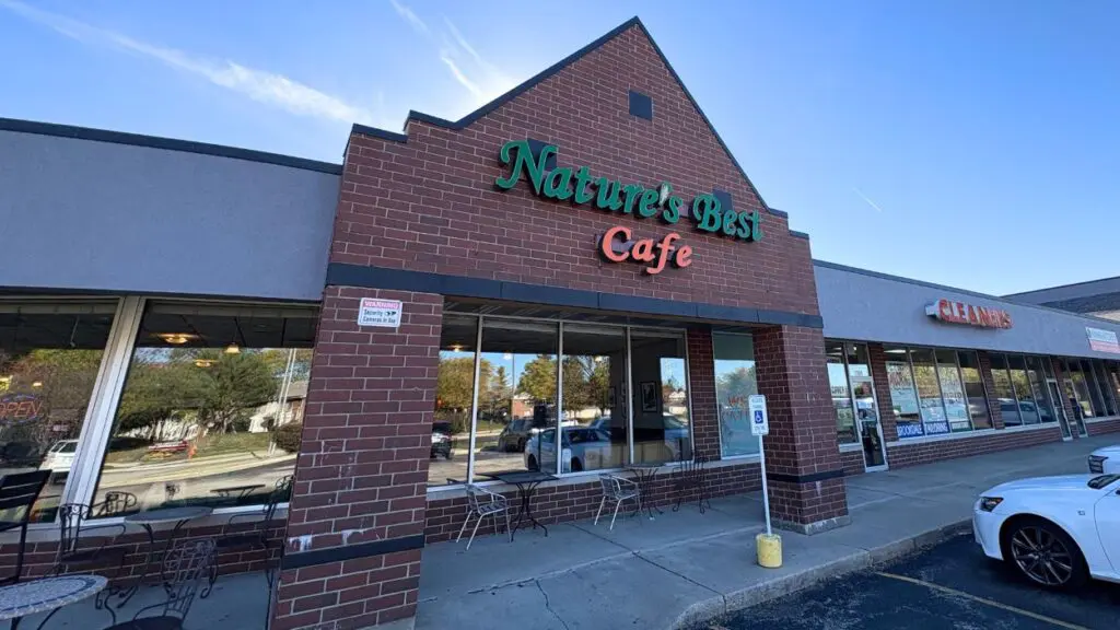The outside of Nature's Best Cafe in Naperville which is expected to close down in December 2025.