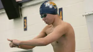 Neuqua Valley swimmer dives