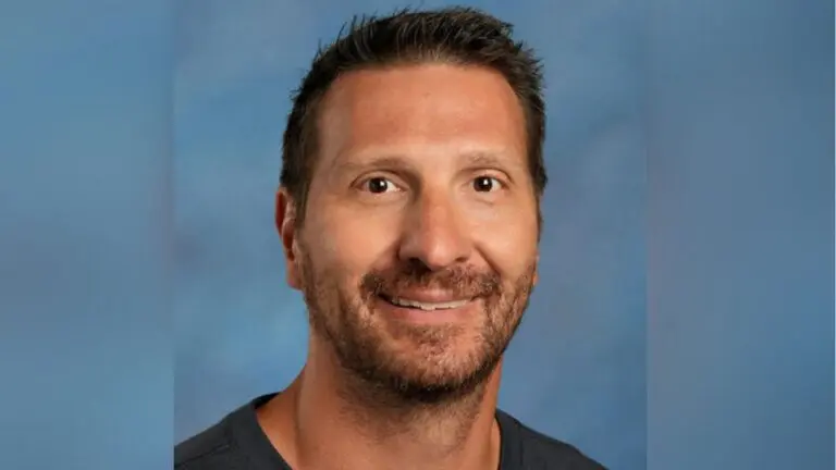 Headshot of Indian Prairie School District 204 teacher Rob Kos