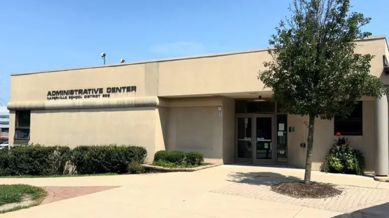 Exterior image of Naperville School District 203 administration building
