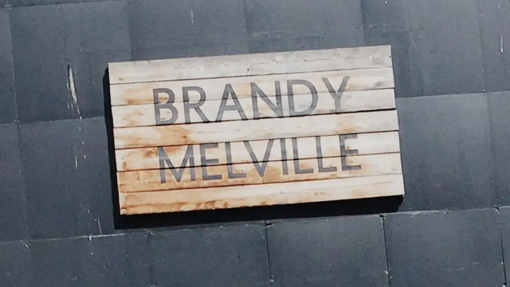 Brandy Melville sign