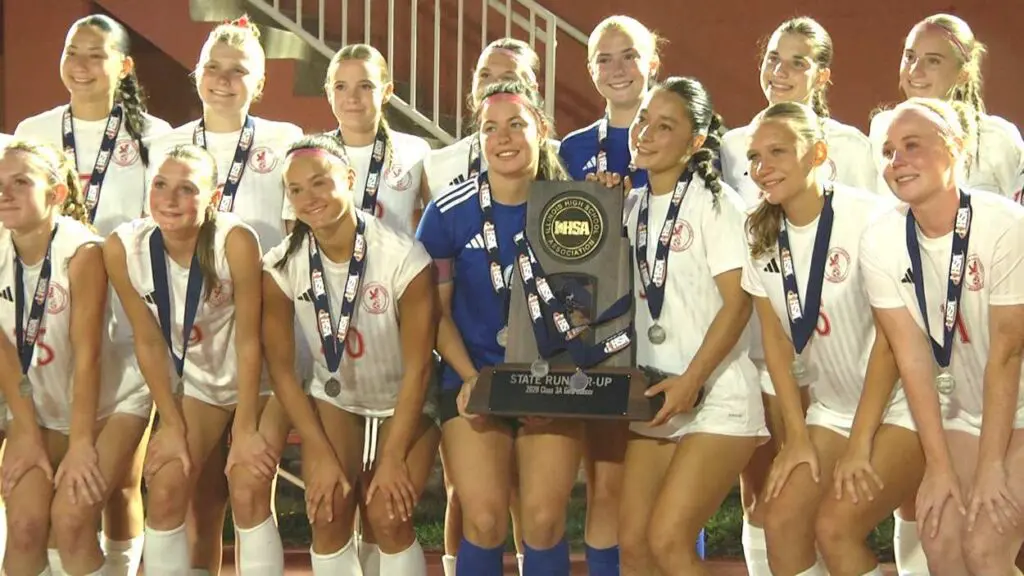 New Trier tops Naperville Central 2-1 in girls soccer state title game