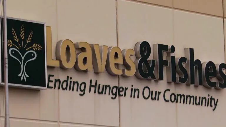 Loaves & Fishes sign