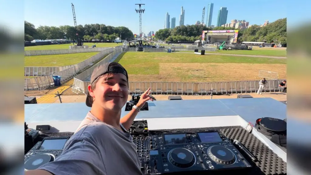 john summit snaps a selfie before Lollapalooza