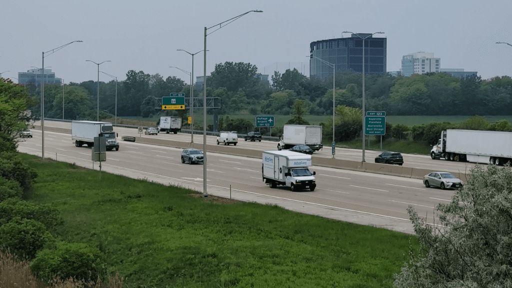 Cars driving on I-88 in DuPage County near Naperville