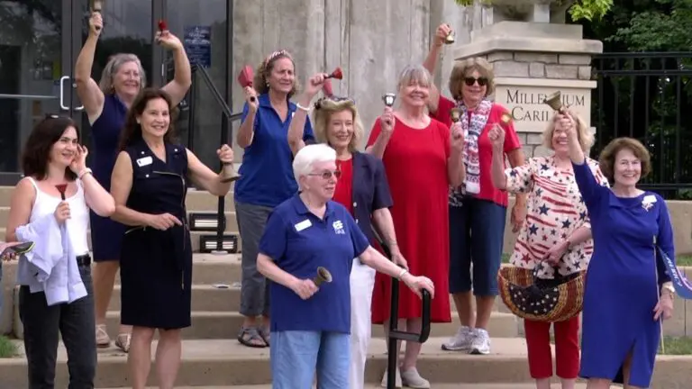 Members of the DAR Fort Payne Chapter ring bells in honor of the Constitution's signing