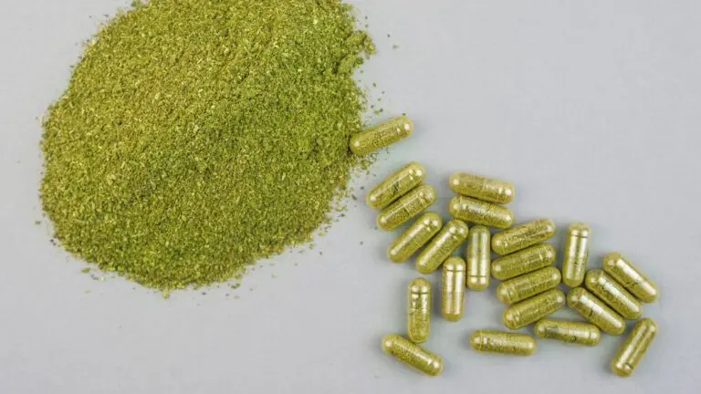 Kratom pills and powder