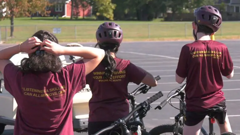 Students put on their helmets
