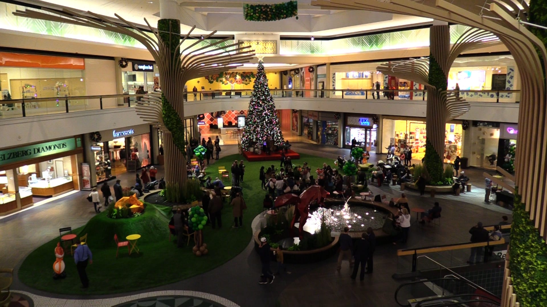 Fox Valley Mall Opens Center Park NCTV17