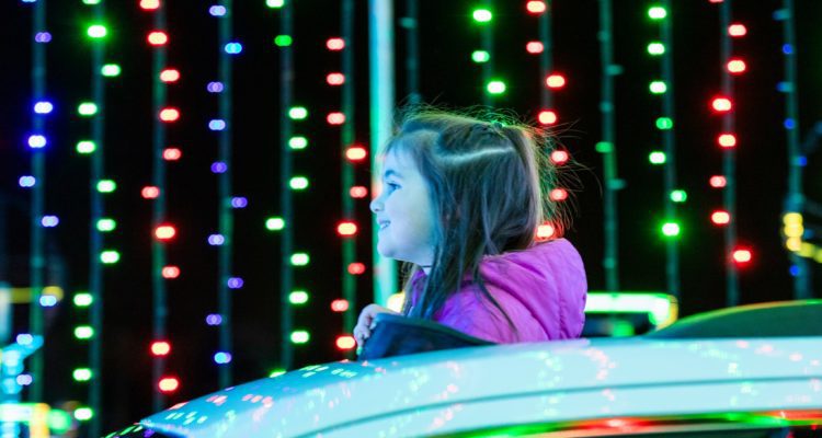 Fox Valley Mall to Bring New Drive-Through Holiday Light Show