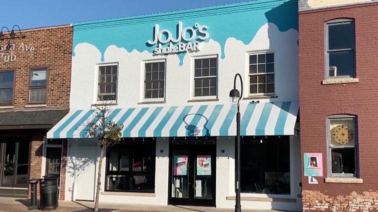 JoJo's ShakeBAR Naperville To Open Treehouse Patio