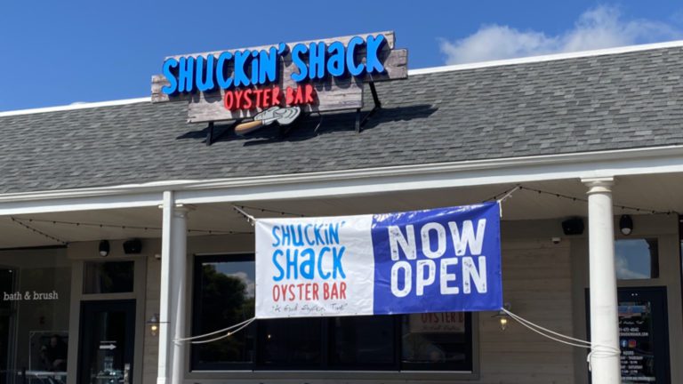 shuckin' shack storefront in Naperville