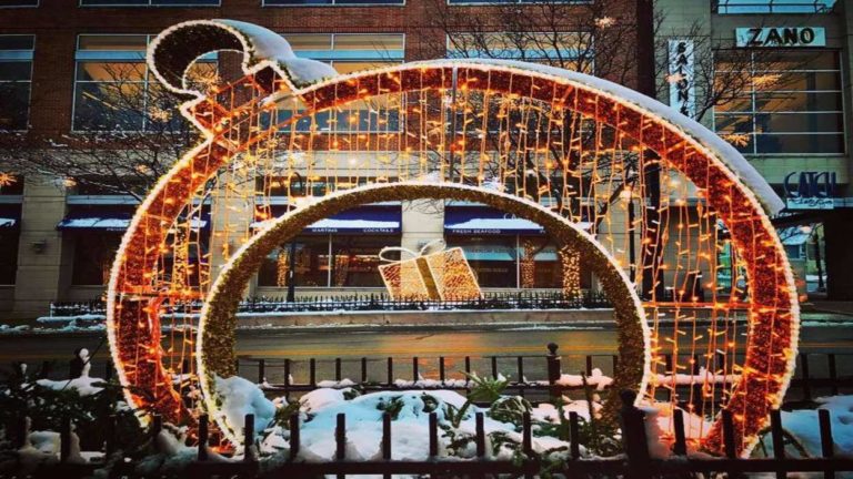 5 Things to Do in Downtown Naperville This Holiday Season-Lights in Downtown Naperville