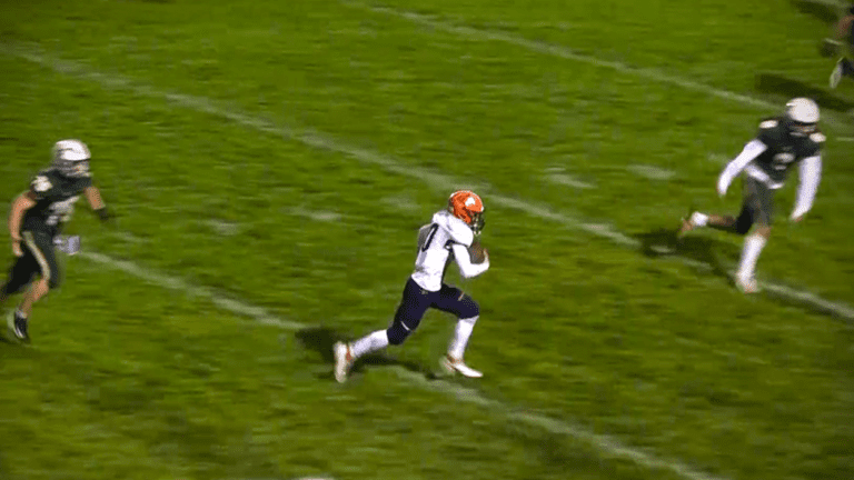 Carson Marlar running for the touchdown