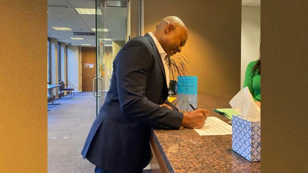 Naperville City Councilman Benny White picks up candidate packet