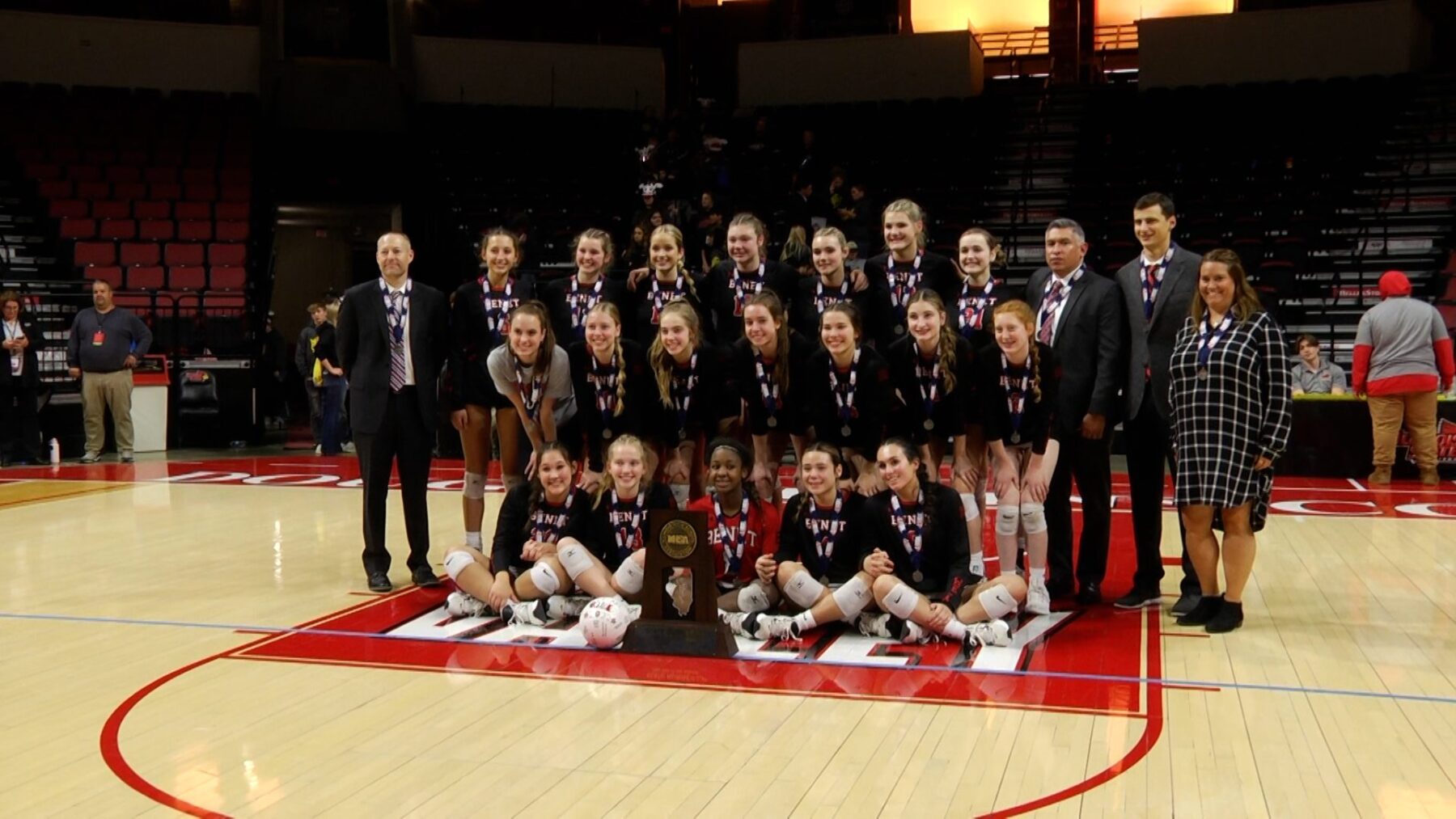 Girls Volleyball 4A State Championship Mother McAuley vs. Benet Academy ...
