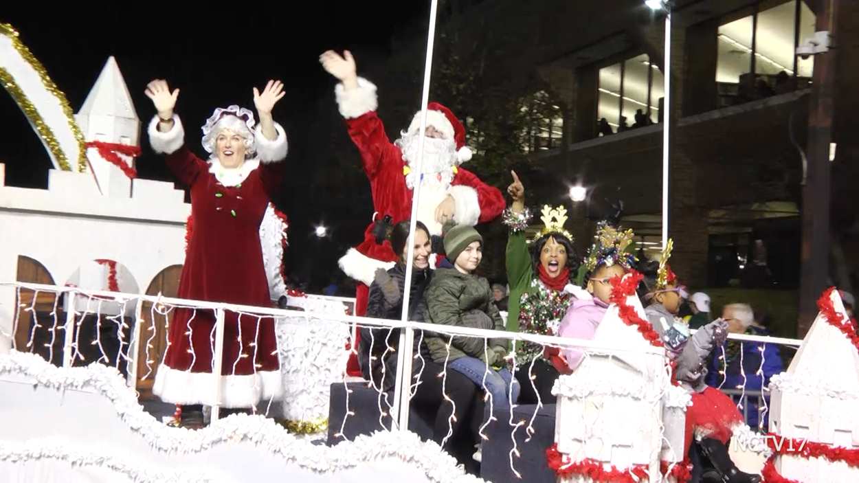 Holiday Parade of Lights 2022 Shines Naperville NCTV17