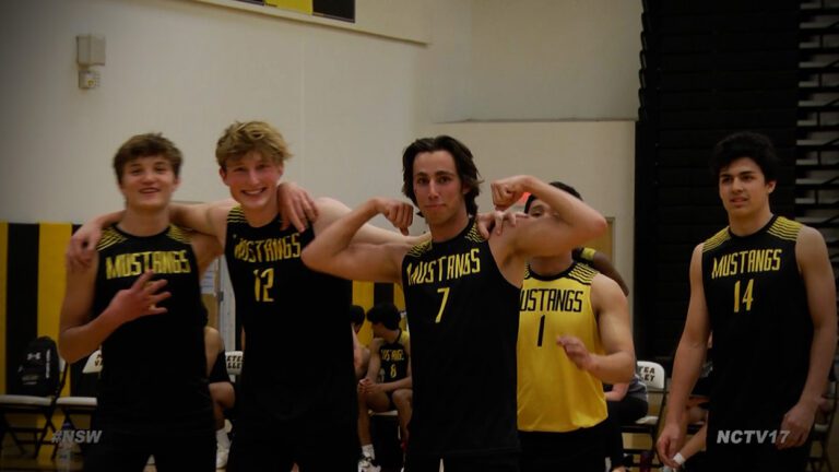 Chad Luckinbill flexing