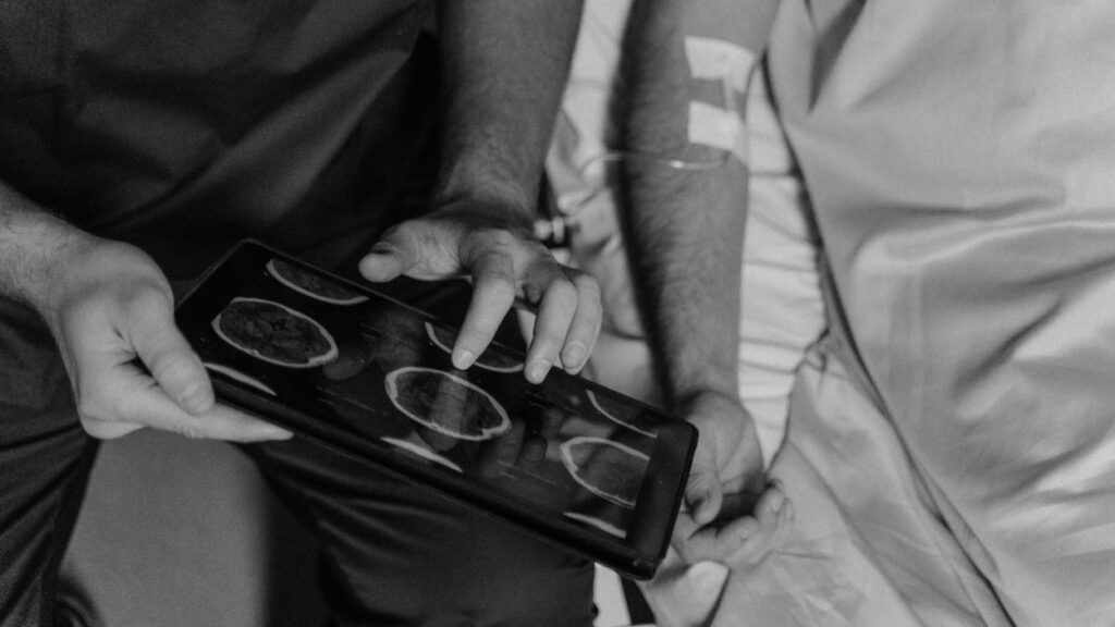 How to recognize a stroke, brain, patient & doctor
