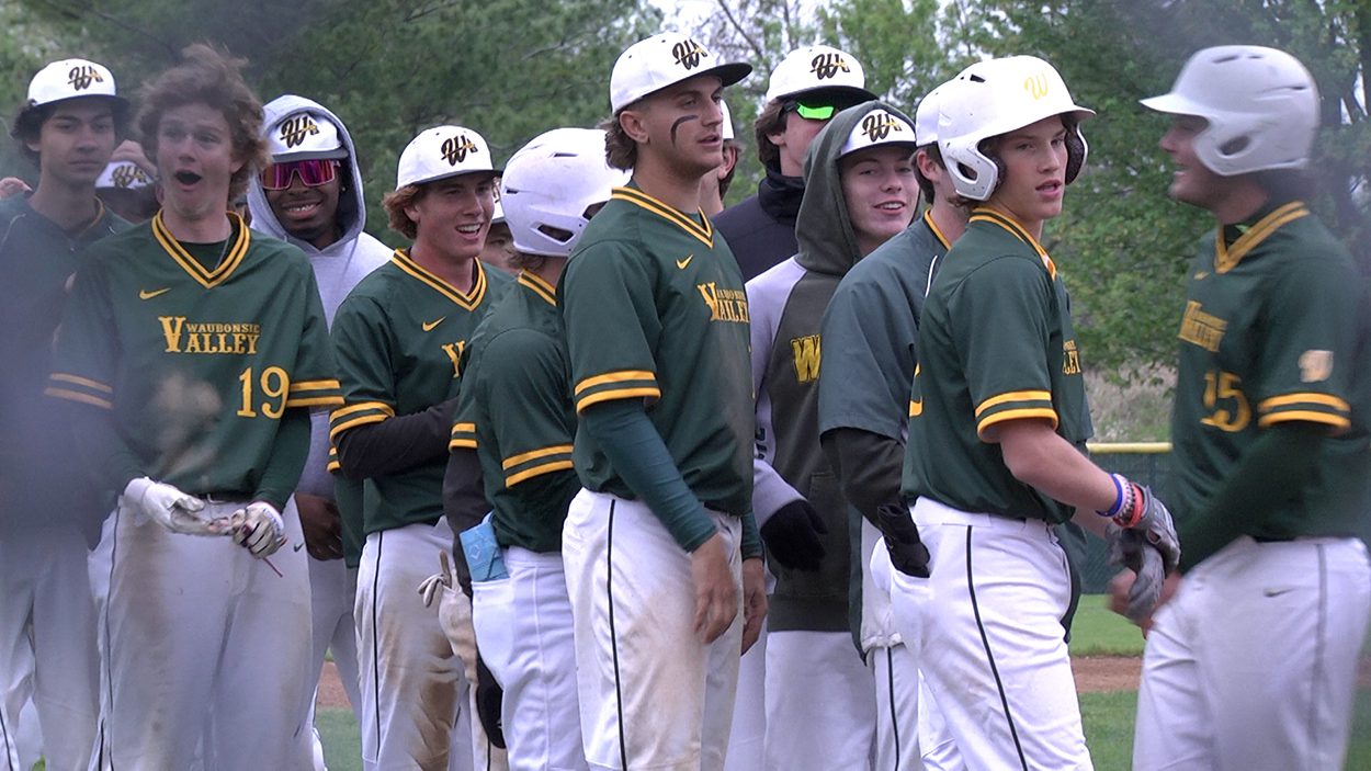 Waubonsie Valley baseball comes from behind to beat Naperville North