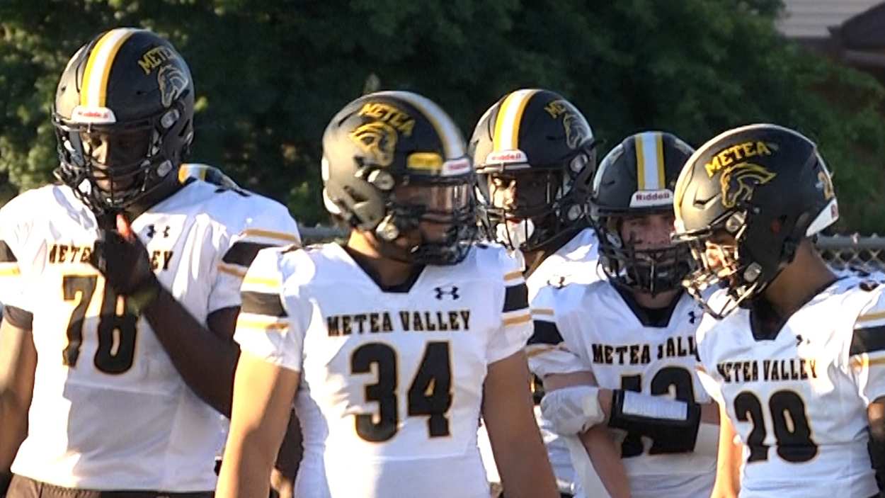 Metea Valley football and Plainfield Central separated by just three points