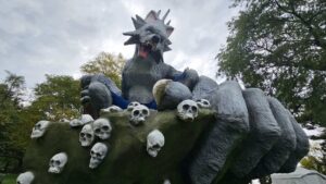 The giant werewolf structure.