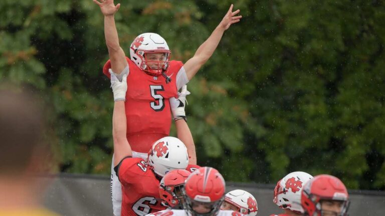 North Central College quarterback Luke Lehnen is nominated for the 2023 Gagliardi trophy