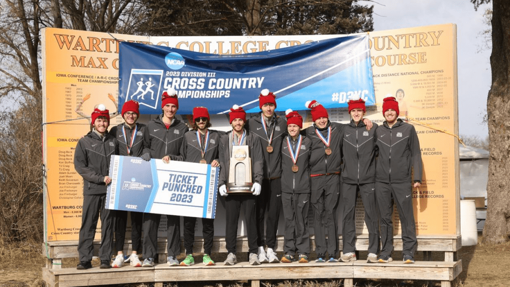 North Central College men's cross country advances to nationals