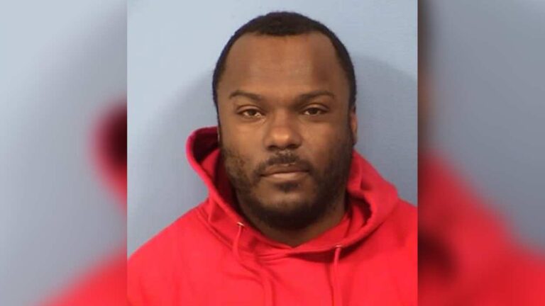 Mugshot of Courvoisier Thomas