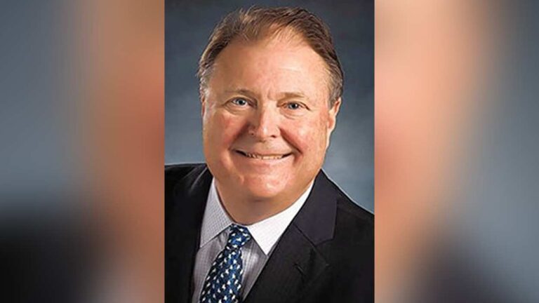 Headshot of Bill White, DuPage County auditor