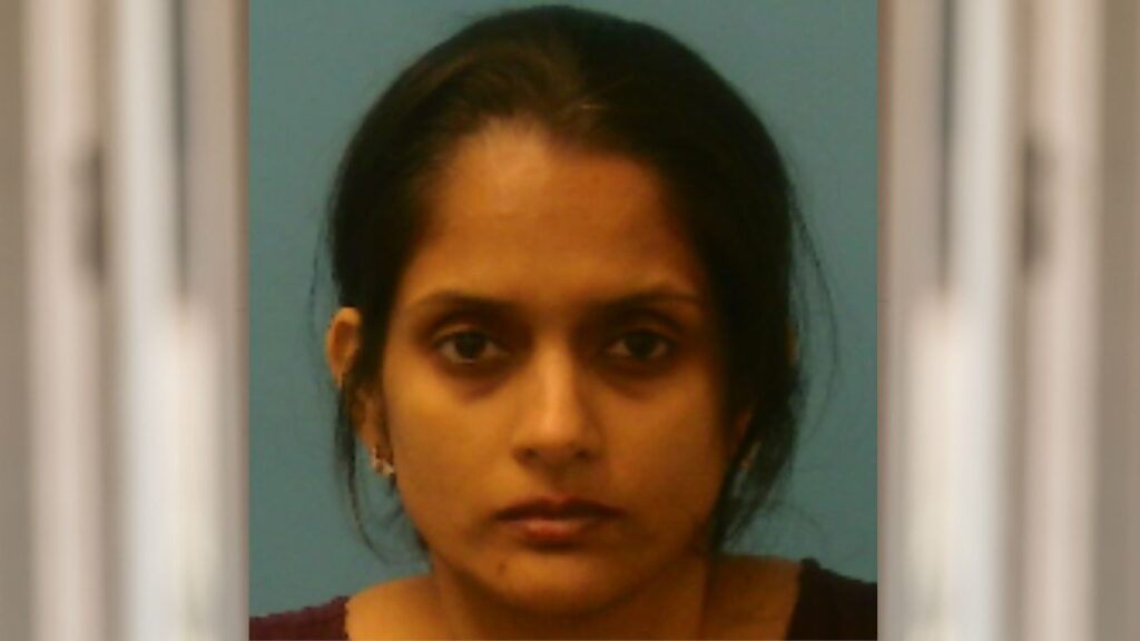 Naperville Mom enlists young daughters and steals clothing from Yorktown Mall