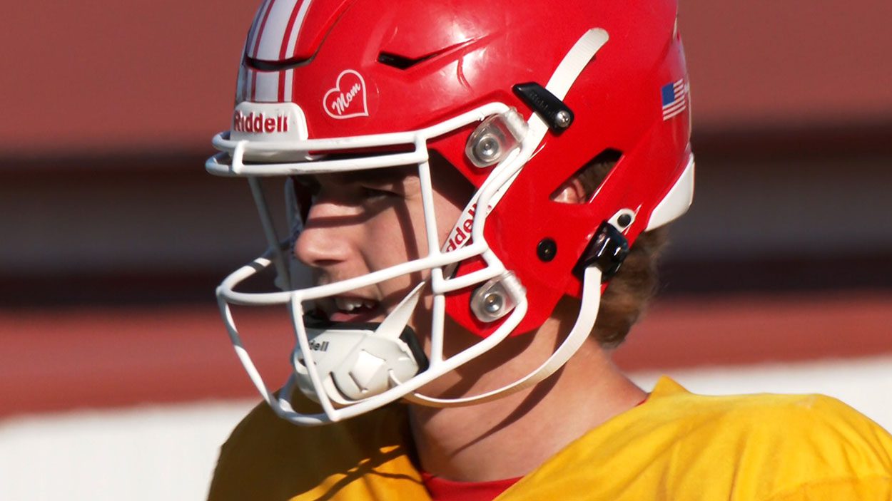 Sebastian Hayes leads Naperville Central football to a perfect