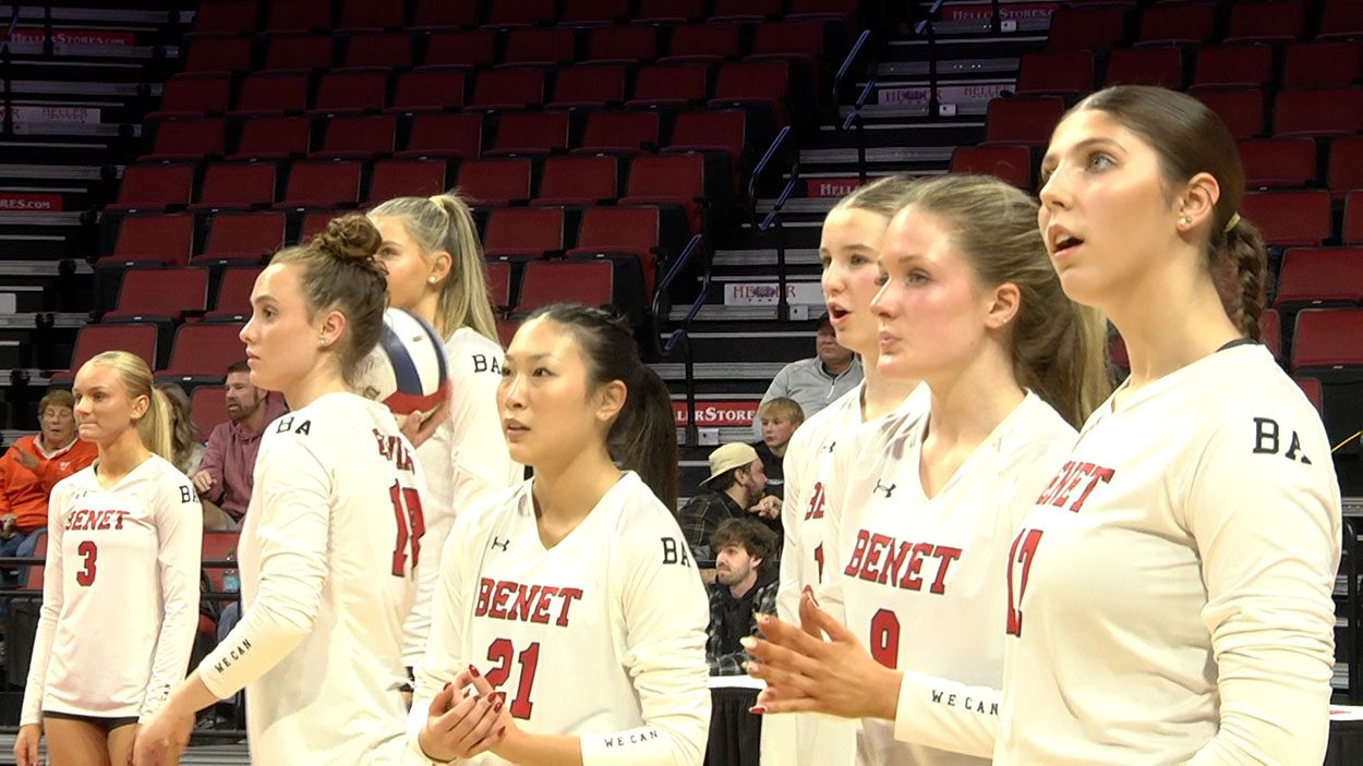Benet Academy soars to the girls volleyball state finals following ...