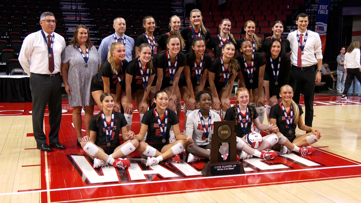 Marist wins the 4A girls volleyball State championship after a three ...