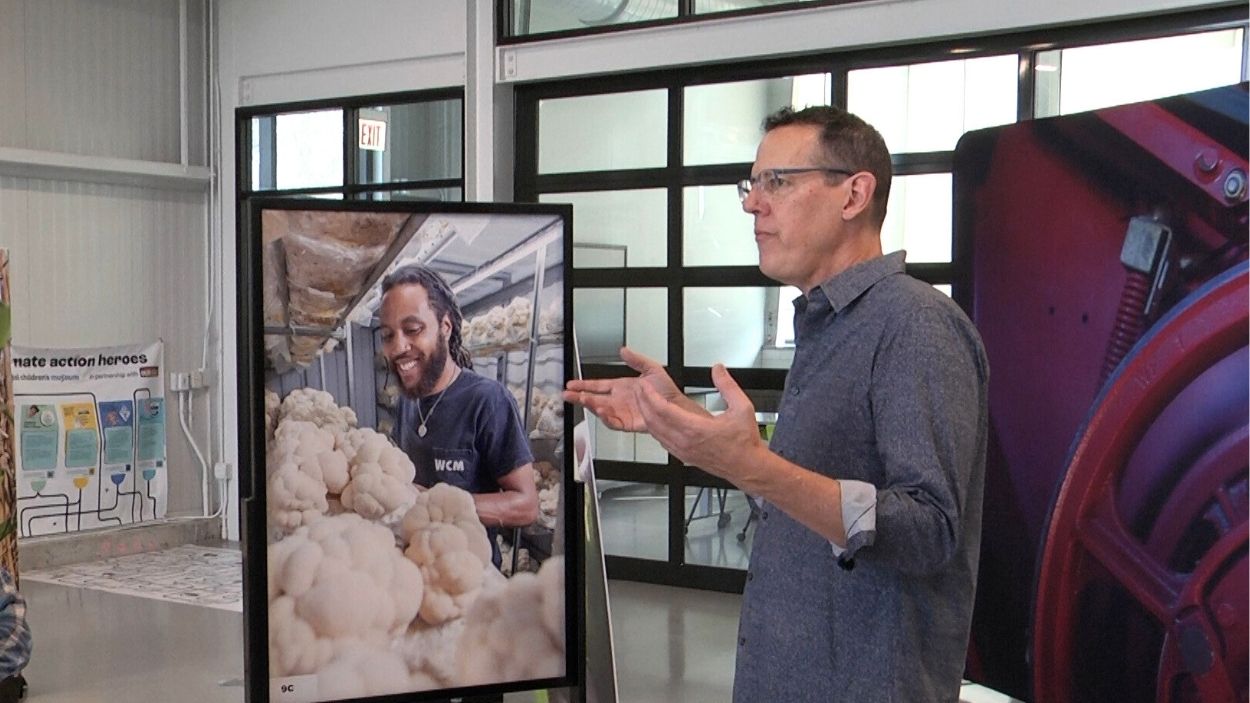 Naperville photographer brings Illinois farming into focus Naperville photographer brings Illinois farming into focus