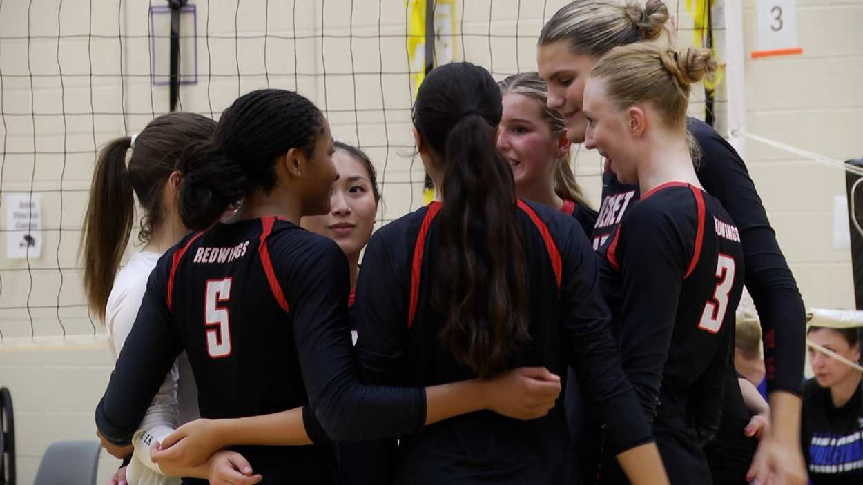 Benet Academy girls volleyball breezes past Geneva to start the Wheaton ...