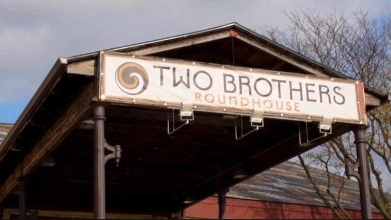 Fatal shooting at Aurora’s Two Brothers Roundhouse. PIcture of restaurant