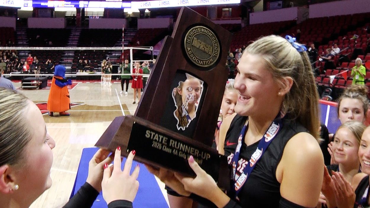 Marist wins 4A girls volleyball state title over Benet for second ...